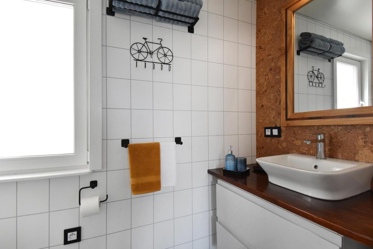 Dadaj Park Home Бискупец Экстерьер фото